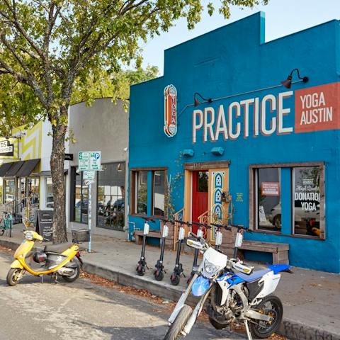 Explore your East Austin neighbourhood full of cool cocktail bars, Southern-style eateries and quirky shops