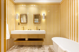 Saint Tropez Dreamer image 14