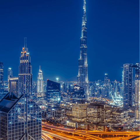 See the phenomenal sights and majestic skyline of Dubai 