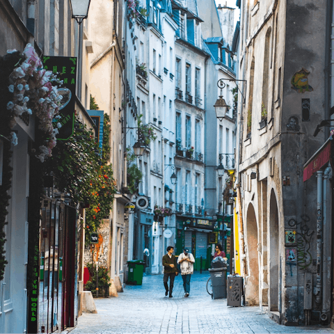 Explore Le Marais, including the beautiful Jardins des Archives Nationales