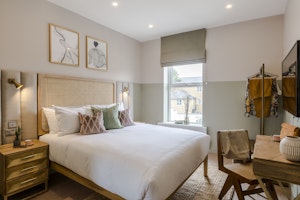 London Delight image 3