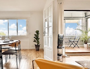 The Light in Paris image 6
