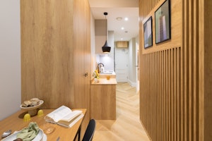 Sloane Pearl image 5