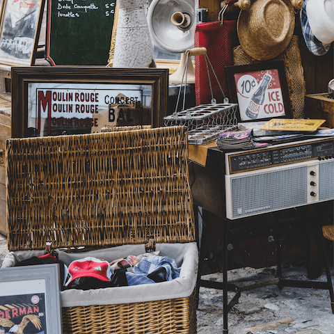   Experience the famous Sunday morning brocante at L’Isle sur la Sorgue, just a five-minute drive away