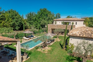 Riviera Refuge image 10