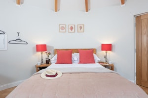 Rustic in the Round image 14