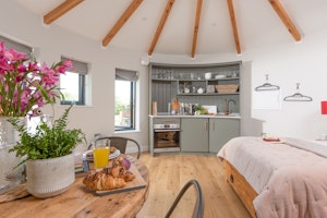 Rustic in the Round image 13