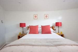 Rustic in the Round image 9