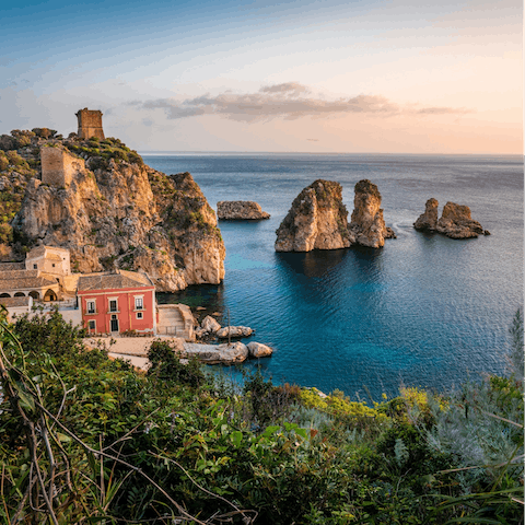 Discover the wild beauty of the Sicilian coast