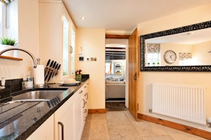 Casterton Gardens image 15
