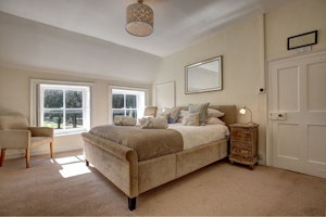 Grace & Charm image 14