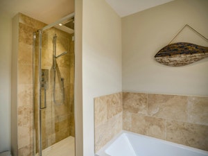 Simple Presence image 10