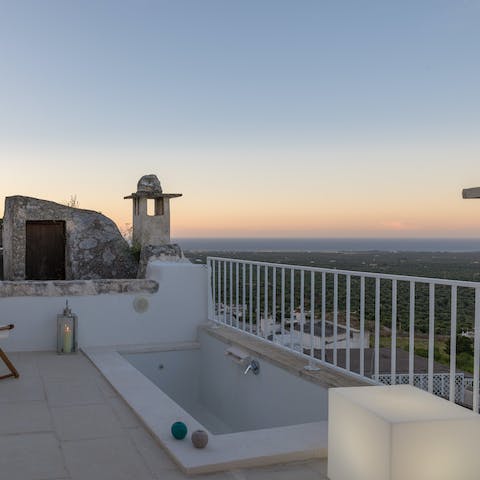 Fill up the pool and enjoy the incredible view of Apulia while cooling off