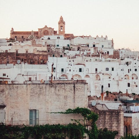 Stay in a central position close to the main attractions in the beautiful city of Ostuni