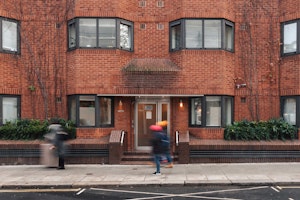 Lady of Belgravia image 15