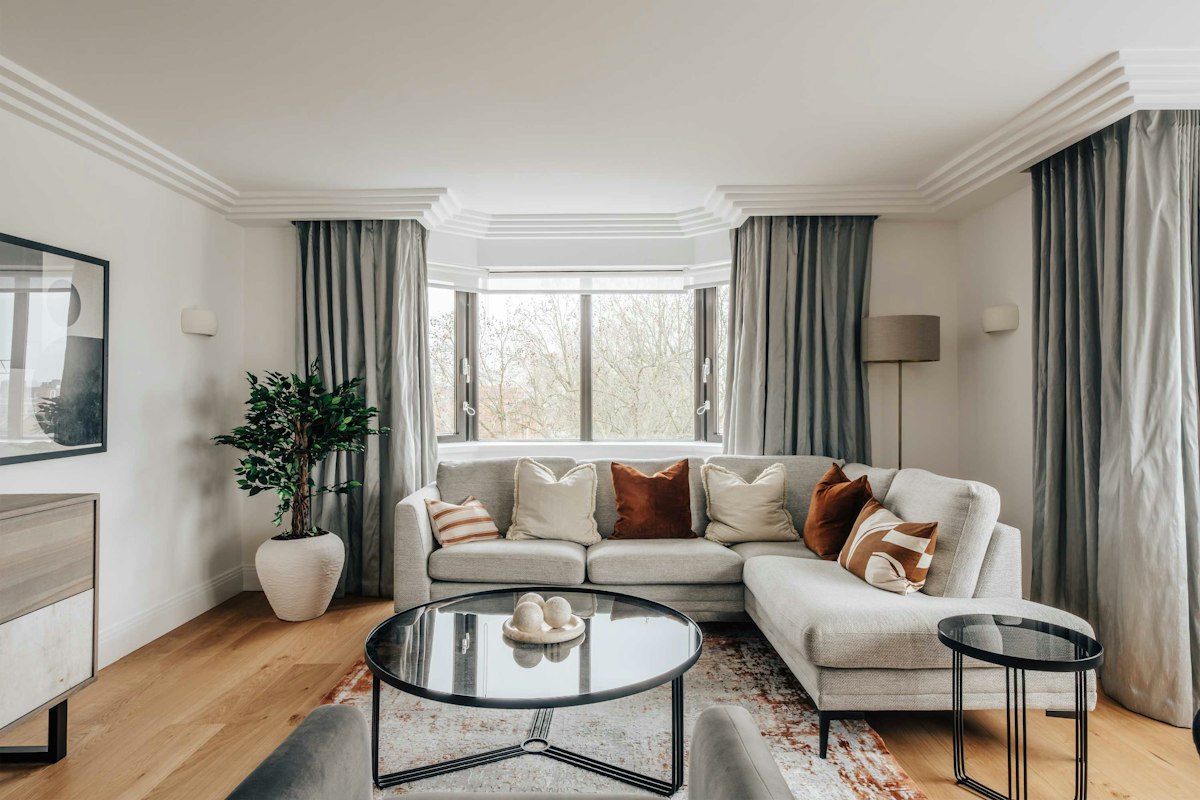 Lady of Belgravia