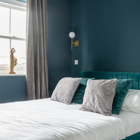 Wake up in the stylish bedroom feeling rested and ready for another day of Truro sightseeing