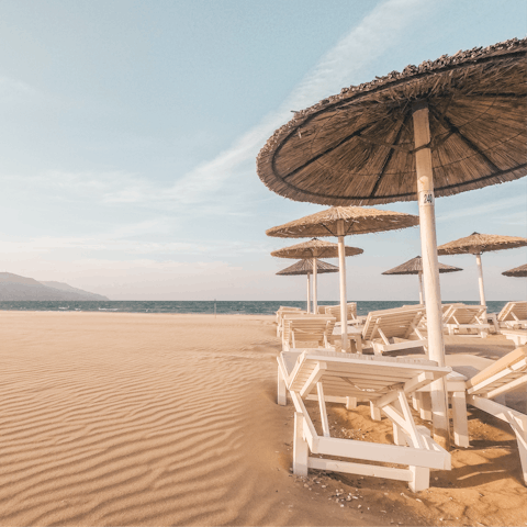 Drive to Skinaria beach, seventeen kilometres away