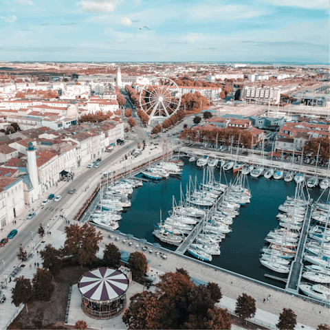 Stroll into the centre of La Rochelle in just fifteen minutes