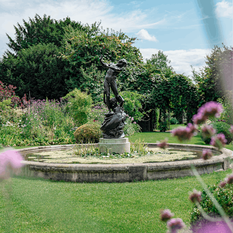 Walk over to Regent's Park, home to the world's oldest scientific zoo