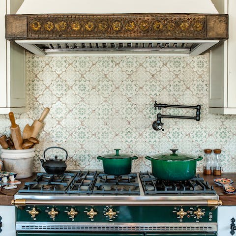 The kitchen's green colour palette 