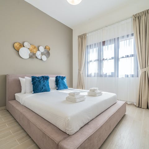 Wake up in the comfortable bedrooms feeling rested and ready for another day of Dubai sightseeing