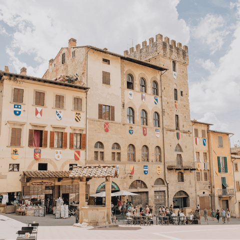 Explore both Tuscany and Umbria – it's just a half-hour drive to beautiful Arezzo