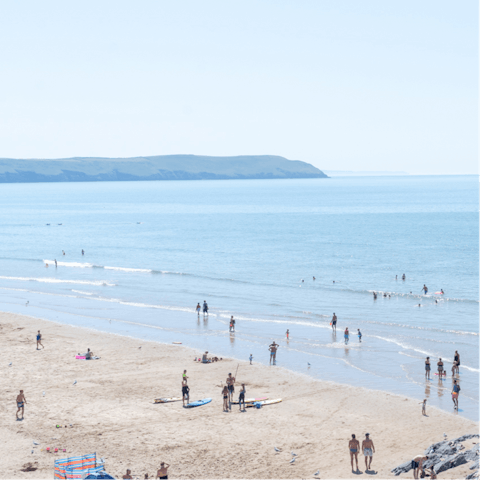 Walk to Whitby beach in less than fifteen minutes