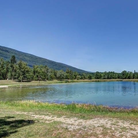 Cool off with a refreshing dip in the nearby lake on hot days