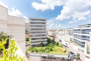 Light of Levallois image 3
