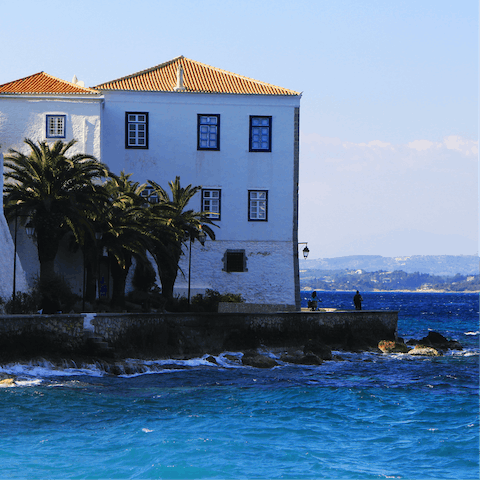 Take a ten-minute boat trip to stylish Spetses