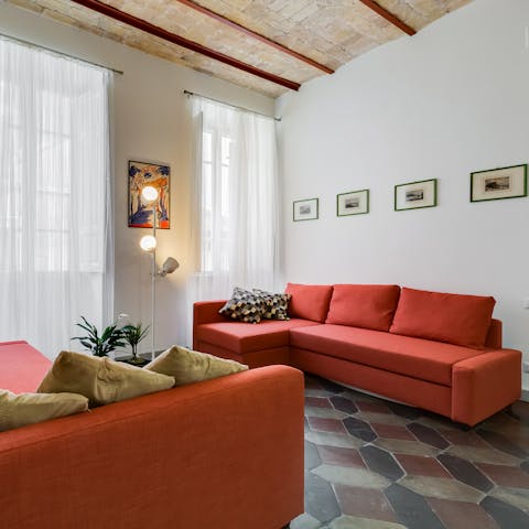 Share highlights of the day over a glass of wine in the living area