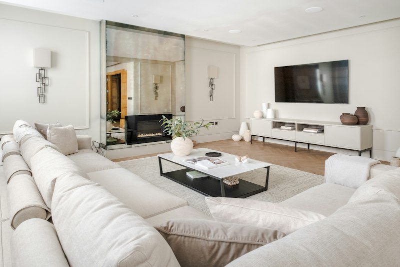 The Mayfair Set main image