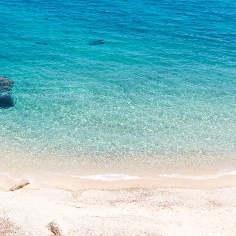 Immerse yourself in the famous clear waters, with your nearest beach a mere three-minute walk away