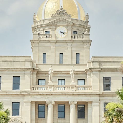 Stay right in the heart of Savannah's gorgeous Historic District and admire the 18th-century landmarks