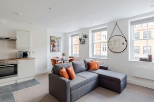 Bloomsbury Life image 10