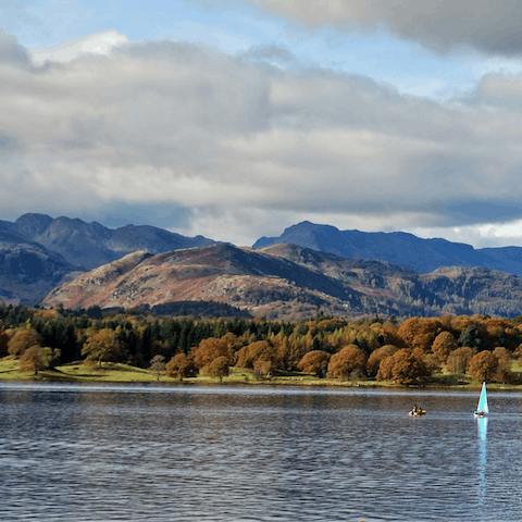 Stay in Bowness-on-Windermere on the shores of Lake Windermere
