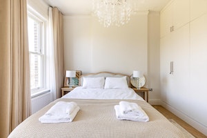 Hampstead & Primrose image 9
