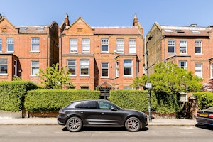 Hampstead & Primrose image 8