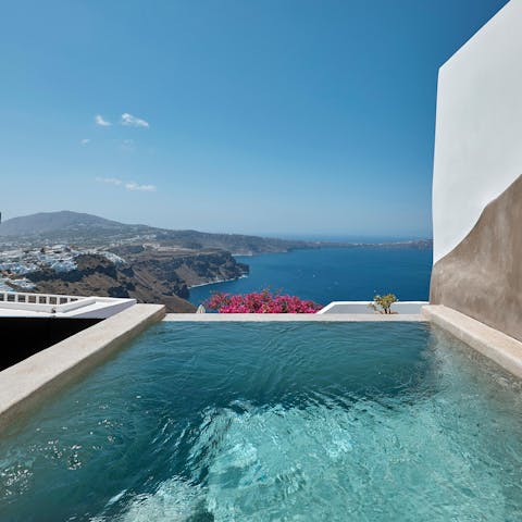 Spend hot afternoons bobbing about in your private plunge pool