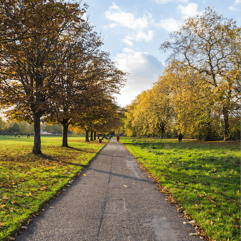 Walk to Hyde Park in just twelve minutes from your home in Marylebone