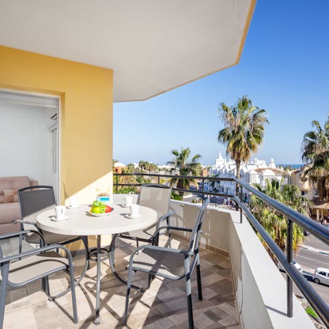 Enjoy breakfast in the sunshine on the private balcony 