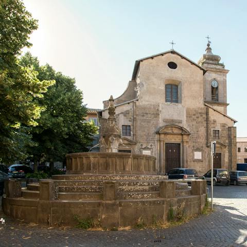 Stroll through the historic streets of Viterbo – you're fourteen minutes from Palazzo dei Papi