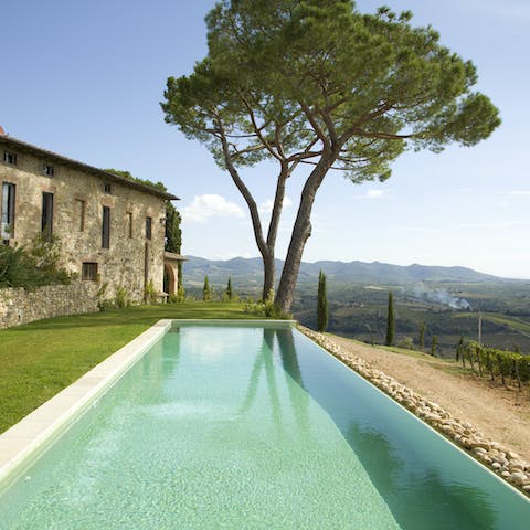 Feel inspired by the beautiful views across Chianti from the pool