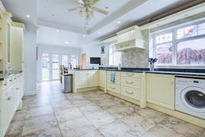 Howe Green Haven image 12