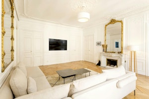 Art Lover image 12