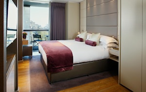 Jewel of the Thames image 7