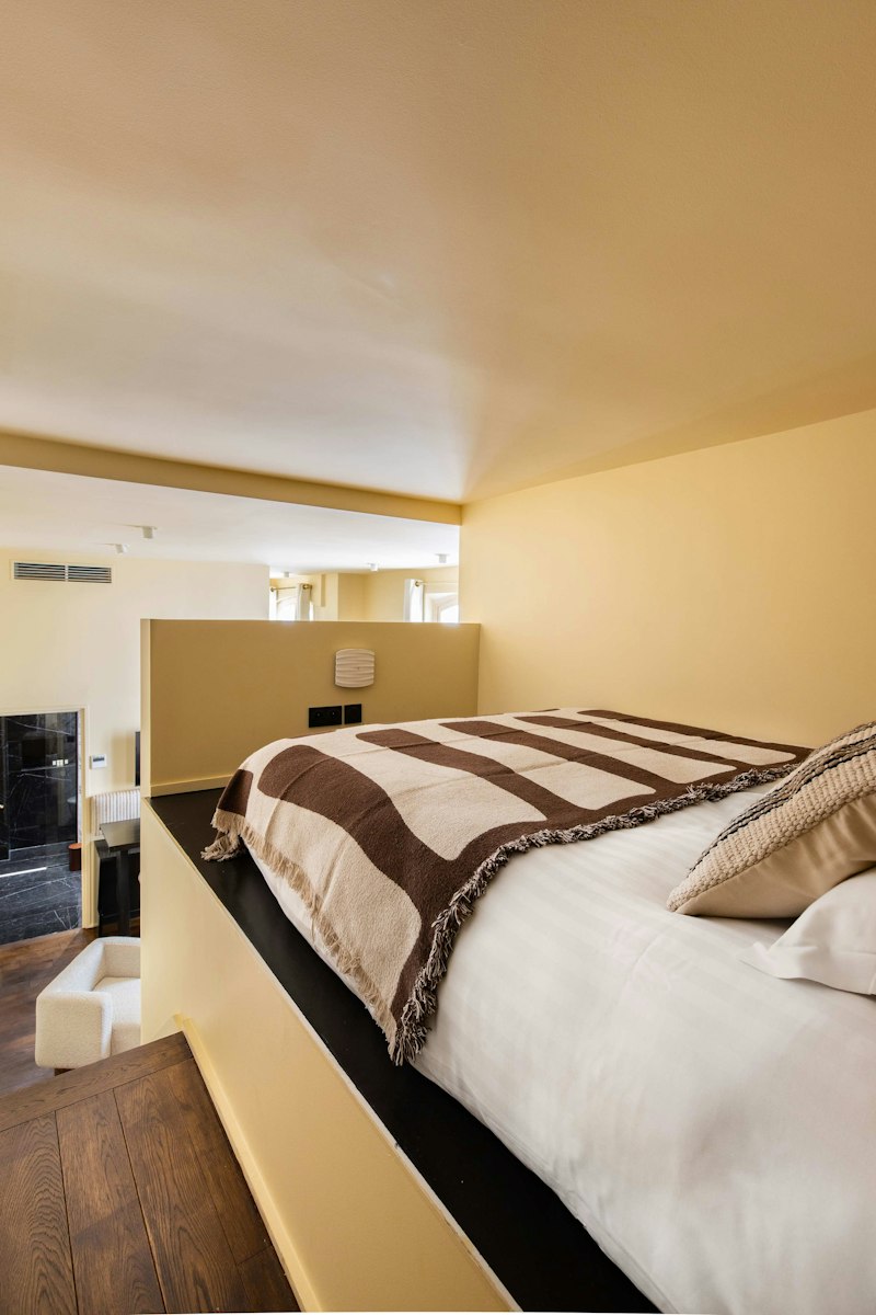 The Parisian Maison additional image