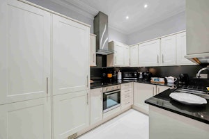Splendid Residence image 3