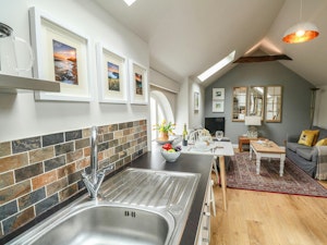 Chesil Cottage image 13